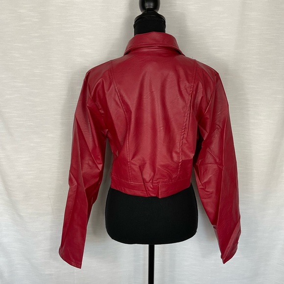 Krisp London Red Faux Leather cropped jacket with silver zipper - Picture 2 of 3